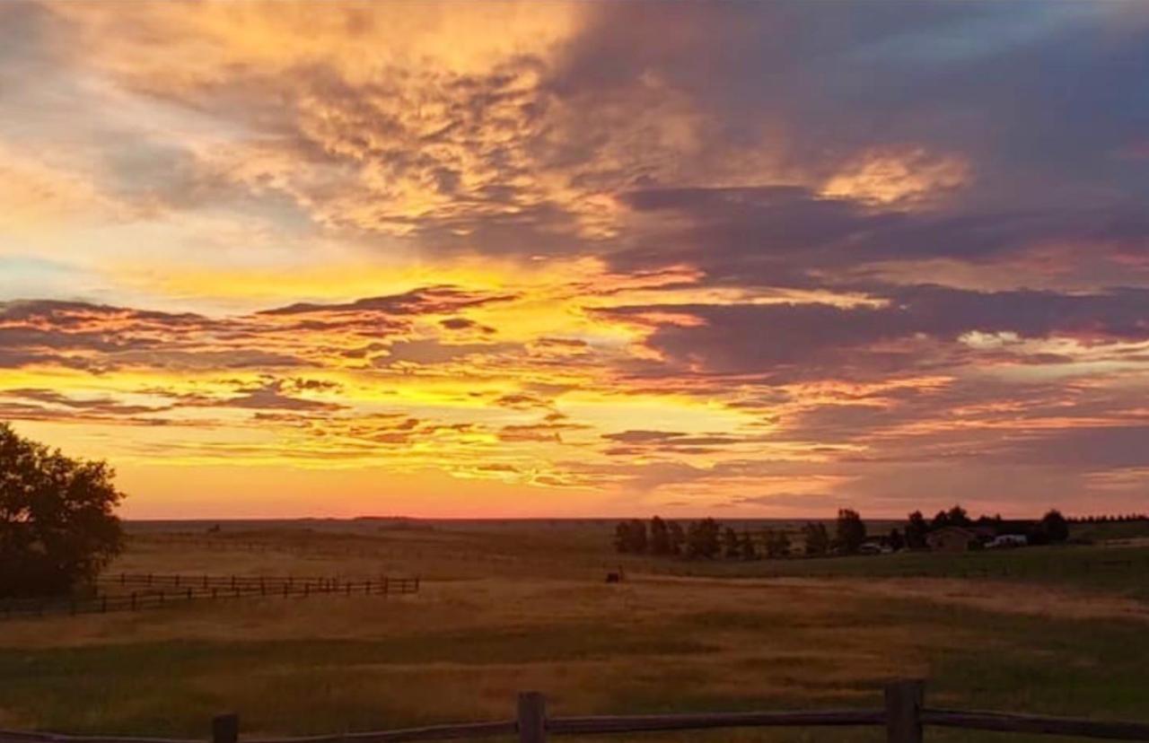 Yellowstone Cattle Baron Ensuite, Private Entrance & Parking - Prairie Rose B&B Шайенн Экстерьер фото